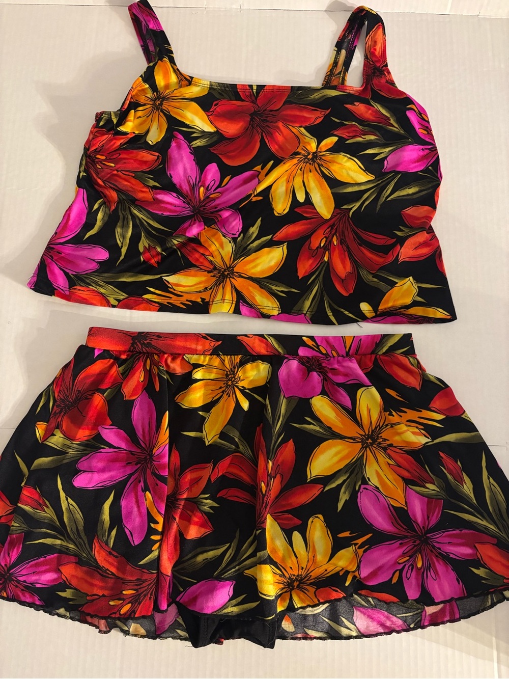 Two-Piece Floral Swim Suit with Skirt  & Matching Top Size 20W